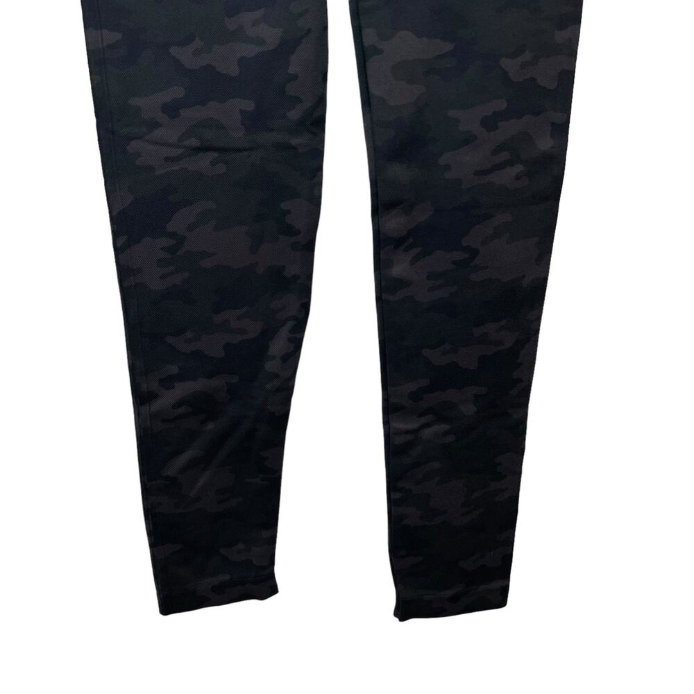 Spanx Look At Me Now High-Rise Camo Leggings In Black Camo Athletic Size XL - Picture 9 of 13